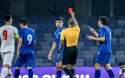 حرکت نسنجیده مدافع منچسترسیتی و اخراج مقابل ایران