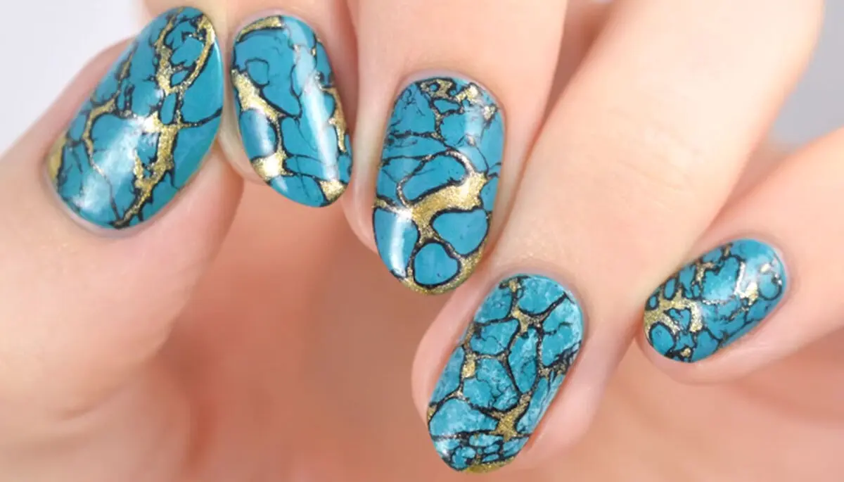 Realistic_Turquoise_Stone_Nails