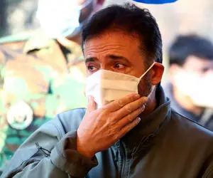  اشک‌های سیدجواد هاشمی برای علی انصاریان در مراسم خاکسپاری