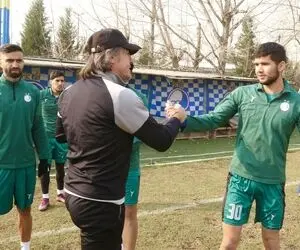 آمانوف برای استقلال استراماچونی می شود؟!