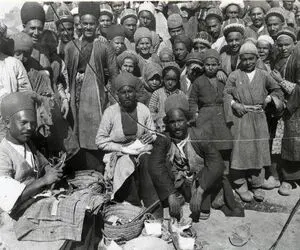 سوار ماشین زمان بشوید؛ حجامت با شاخ گاو