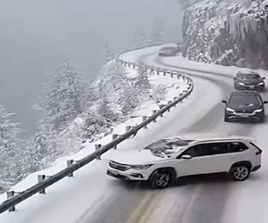 معماری طبیعت؛ برف ماشینا و سرنشیناشونو وارد بازی مرگ کرد