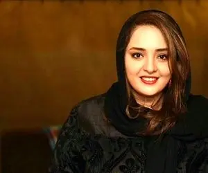 (عکس) سلفی "نرگس محمدی" وسط یک آرایش غلیظ!