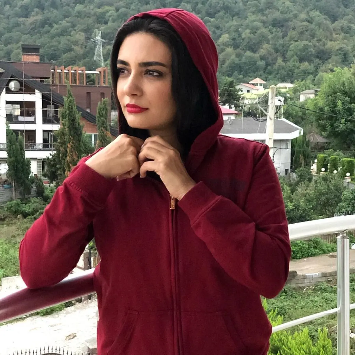 lindakiani4_1569945543_1