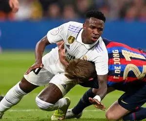 اعتراض سیمئونه به اخراج نشدن وینیسیوس در بازی ال کلاسیکو!