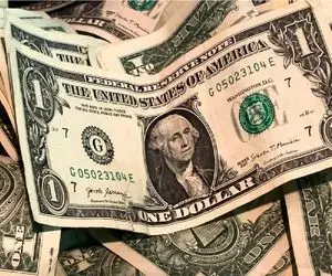 نوسان شدید ارز در بازار آزاد / دلار به کانال ۱۳۷ هزار تومان برگشت