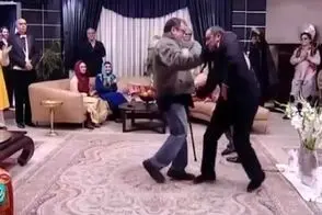 آواز شاد؛ سیامک انصاری تو عقد مرحوم عارف لرستانی چه رقصی میکنه عروس براشون دست میزنه
