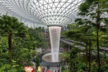  فرودگاه چانگی سنگاپور، شاهکار معماری جهان که تحسین هر بیننده‌ای رو برمی‌انگیزه‌‍!