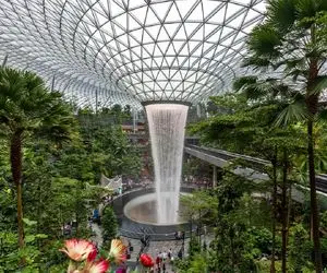  فرودگاه چانگی سنگاپور، شاهکار معماری جهان که تحسین هر بیننده‌ای رو برمی‌انگیزه‌‍!