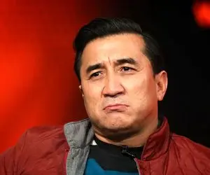 انتقاد تند خداداد عزیزی از گزاشگر ایران - بحرین