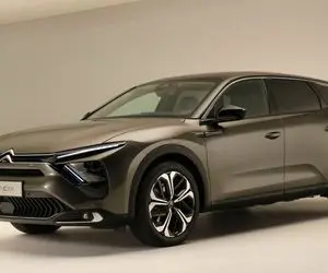 سیتروئن C5 X جدید معرفی شد؛ خودرویی بین سدان، واگن و شاسی‌بلند