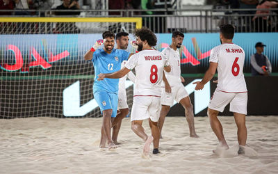 بازی تیم ملی فوتبال ساحلی ایران با برزیل از شبکه سه پخش نمی شود!