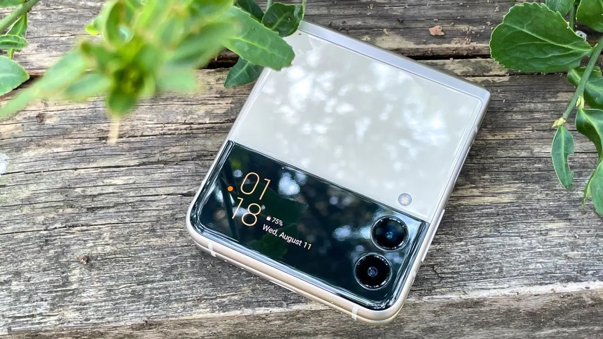Samsung Galaxy Z Flip4's battery size leaks