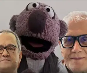 آواز جگرسوز؛ جناب خان برا فوت پدر رامبد جوان نِیمه میخونه مو به تن سیخ میشه از غمش