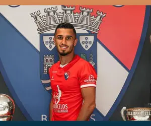 درویش ستاره پیشین پرسپولیس را شاکی کرد!