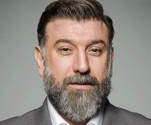 آیا انصاریان از درگذشت میناوند مطلع شده است؟