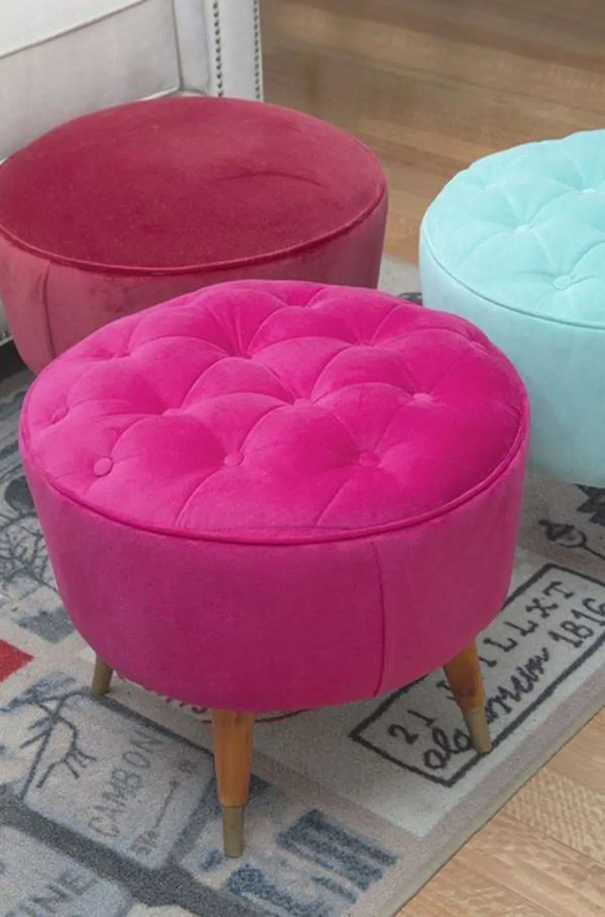 Puff-table-29