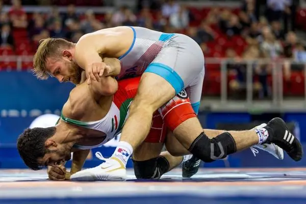 حسن یزدانی و دیوید تیلور