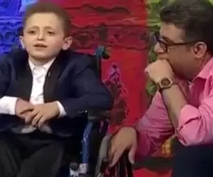 آواز اصیل؛ پسر معلول روی ویلچر جوری با صدای گرم و مشتی تحریر زد مجری هنگ و متفکر موند
