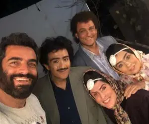 حمله رونامه جوان به نیسان آبی منوچهر هادی؛ اعتماد زناشویی را زیر سؤال بردی!