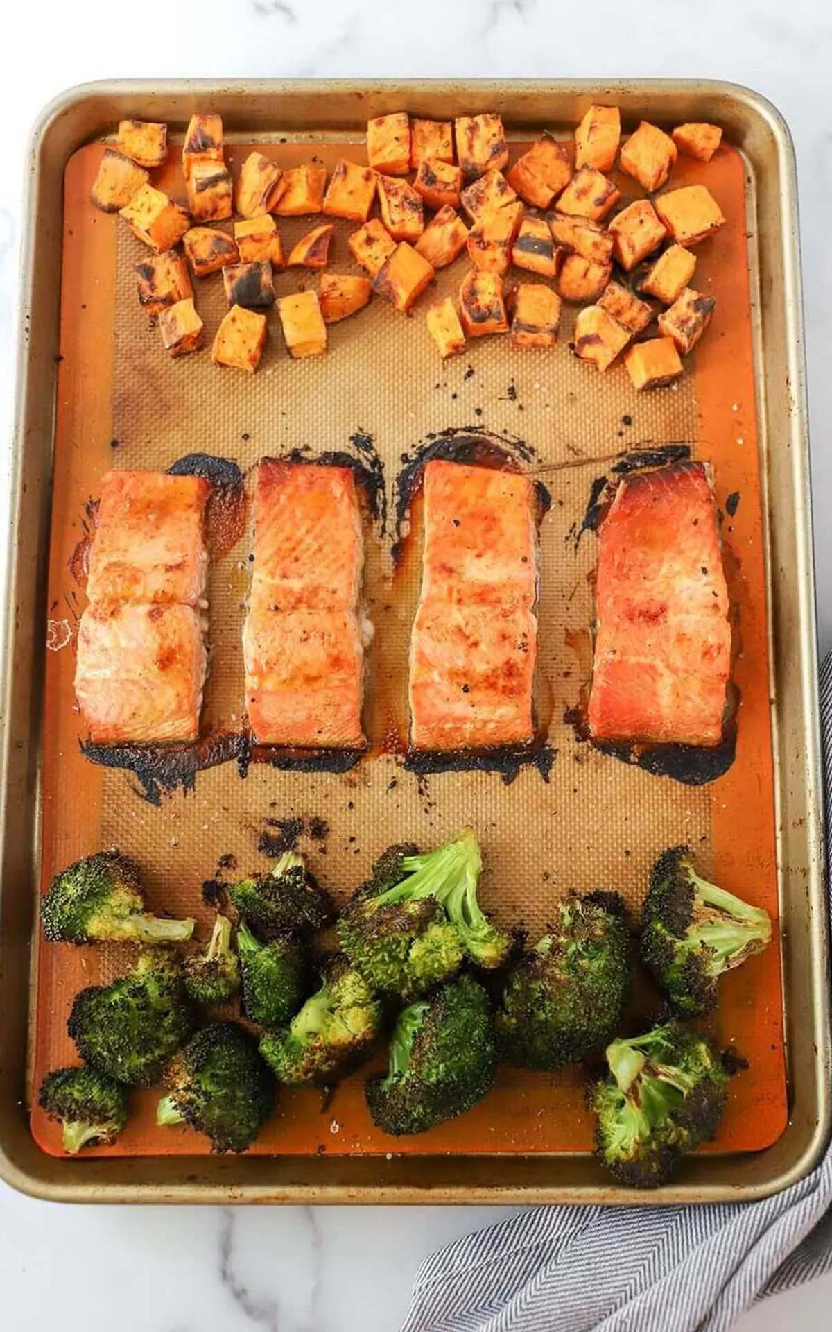 Sweet-Potatoes-Salmon-Sheet-Pan2