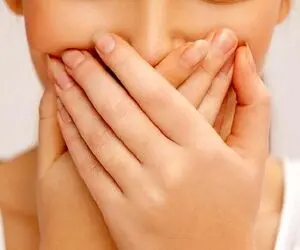 بوی بد دهان را چگونه از بین ببریم؟