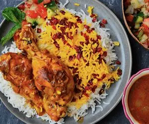 آشپزی حرفه ای؛ طرز تهیه زرشک پلو با مرغ / ترفند های گرفتن بوی زهم مرغ