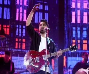 آواز شاد؛ سهراب پاکزاد با دختر چشم ابرو مشکی چه دلی برد از نسوان سالن