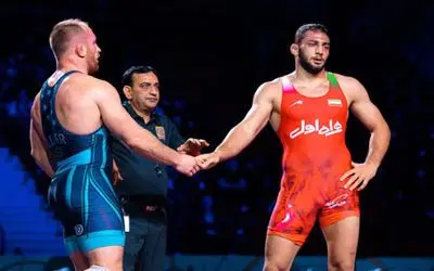 ساعت دقیق مسابقه فینال امیرعلی آذرپیرا و کایل اسنایدر در مسابقات جهانی کشتی آزاد