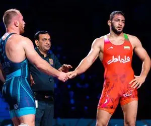 ساعت دقیق مسابقه فینال امیرعلی آذرپیرا و کایل اسنایدر در مسابقات جهانی کشتی آزاد