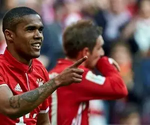 هافبک بایرن مونیخ روبروی استقلال یا تراکتور؟