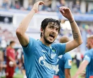 دیالوگ فارسی آزمون با خبرنگار روس سوژه شد