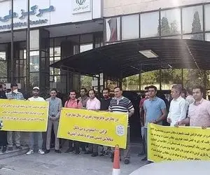 تجمع اعتراضی حواله‌داران دناپلاس؛ آیا ایران خودرو مشتریانش را فریب داده؟