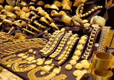 قیمت طلا و سکه امروز دوشنبه 4 اسفند 1404؛ بازار به نفع خریداران و در فاز افزایشی