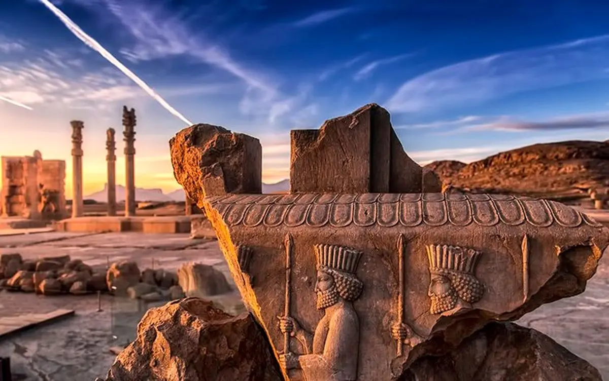 سوار بر ماشین زمان از سال 559 تا 1400 سال پیش؛ مقایسه تمدن اسلام و ایران باستان