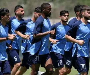 بازی استقلال با شمشیر دو لبه