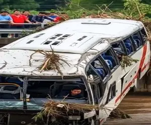 معماری طبیعت؛ راننده اتوبوس اشهدشو جلو چشم ملت خوند