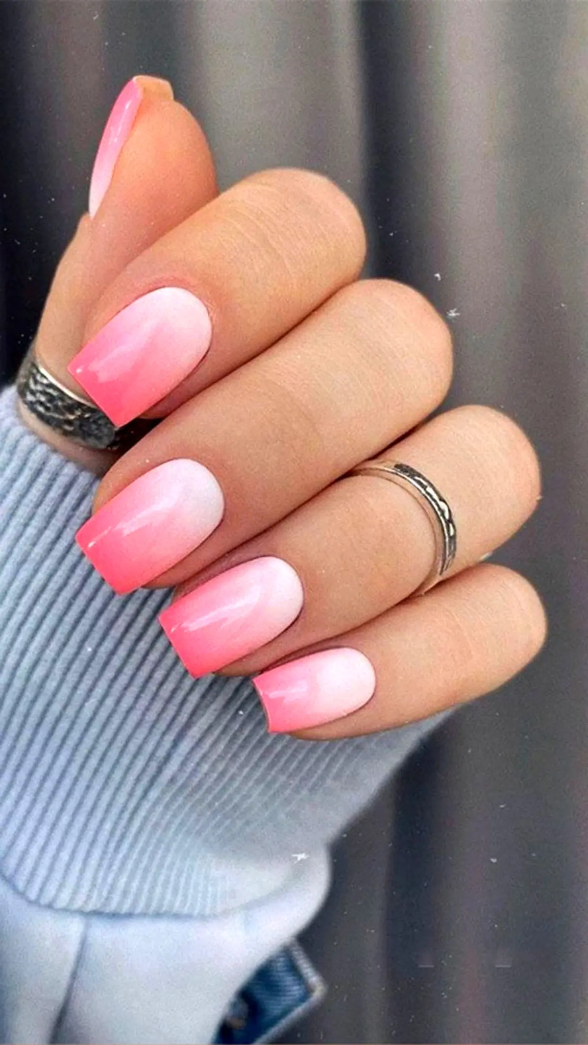 ombre-nail-model-19