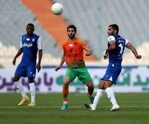 بازیکنان استقلال به حرف های مربی با تجربه خود گوش نداند!