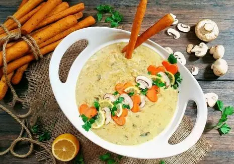 آموزش آشپزی؛ 2 تا تکنیک واسه خوشمزه تر شدن سوپ شیر