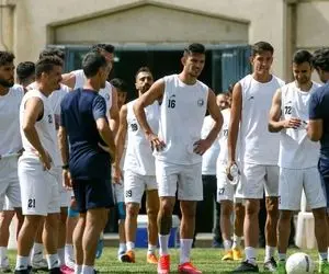 استقلال به اندازه شماره محبوبِ فرهاد مدافع میانی دارد!