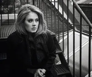 قرار عاشقانه «ادل» در ورزشگاه