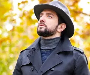 عکس زیبا از بهرام رادان در یکی از بام های تهران!