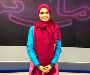 (ویدیو) سوتی عجیب خانم مجری صدا و سیما در برنامه زنده 