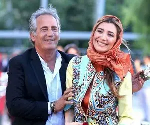 خانم بازیگر مشهور می خواهد برای پدرش زن بگیرد!