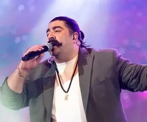 آواز پرهیاهو؛ بهنام بانی بگو کجای این شهری خوند سالن با چرا بچه شدی جوابشو رو داد