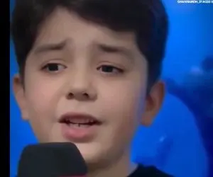 آواز احساسی؛ پسرک نیم وجبی با چه ابهتی آهنگ فریدون آسرایی آهای خوشگل عاشق رو میخونه