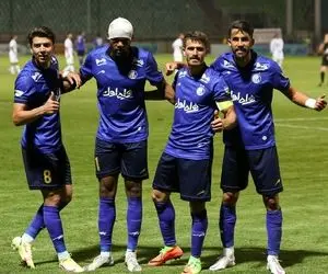 استقلال برد؛ یک بازیکن استقلال شاکی شد!