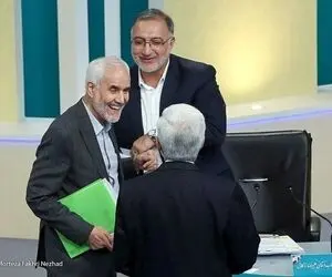 (عکس) تصویری غیرمنتظره در حاشیه‌ی مناظره آخر 