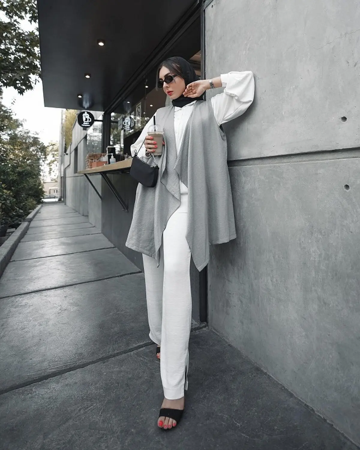 چه شلواری را با چه مانتویی بپوشیم؟